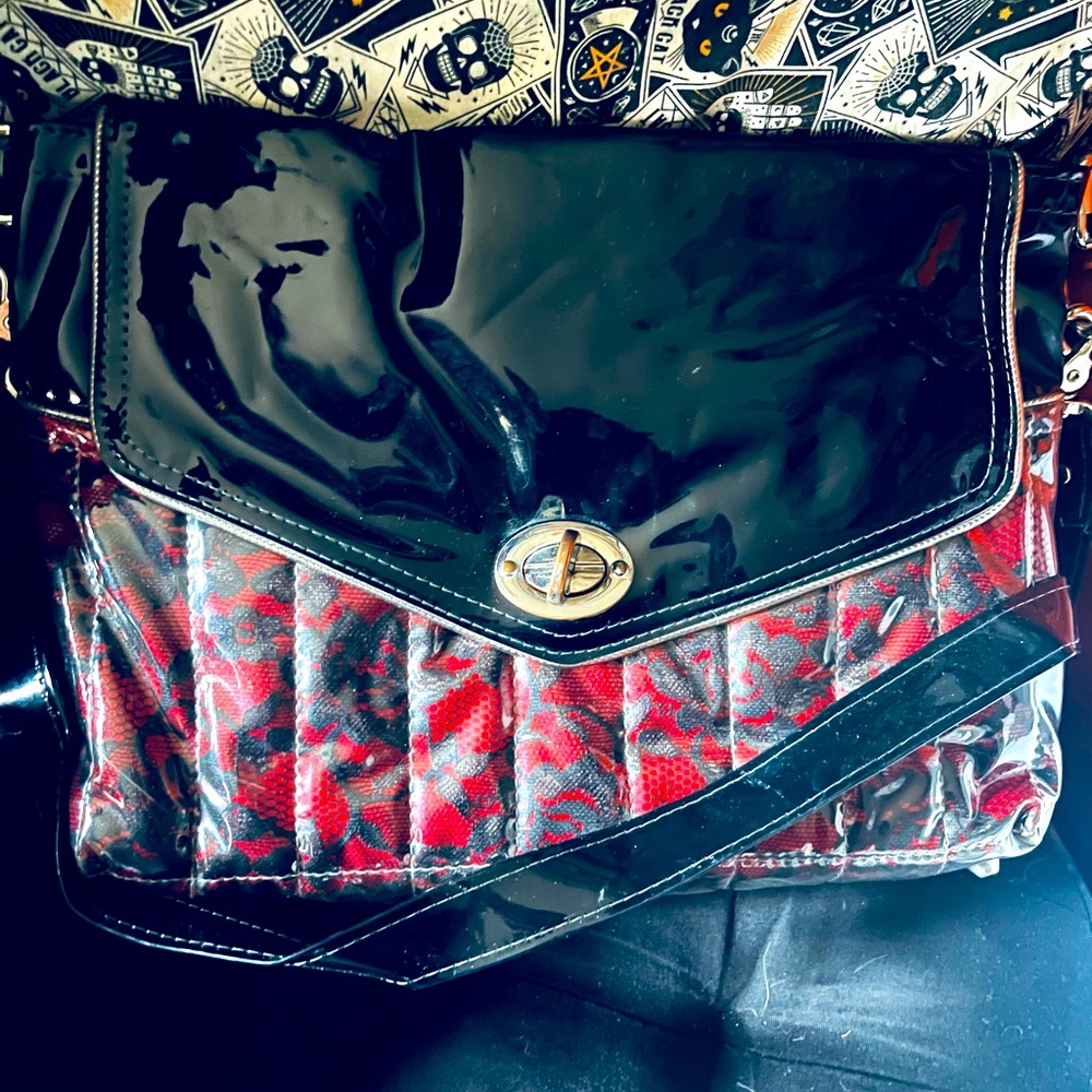 Trophy Queen purse